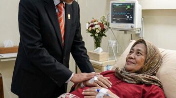 Prof.Dr.KH Sutan Nasomal Apresiasi Langkah Humanis Rajudin Sagala Bantu Pasien Operasi Caesar di RS Madani Medan
