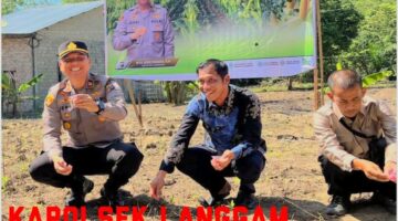 Polsek Langgam Tanam Jagung 0,5 Hektar di Pangkalan Gondai, Dukung Ketahanan Pangan Nasional